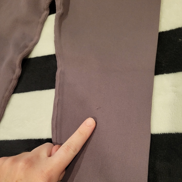 🚫SOLD🚫✨️BOMBSHELL INSPIRED SEAMLESS LEGGINGS SZ. SMALL✨️ - Picture 11 of 12